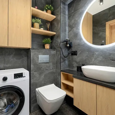 Apartment Prestizowe Goralskie W Sercu Zakopanego & Parking By Renters Zakopane